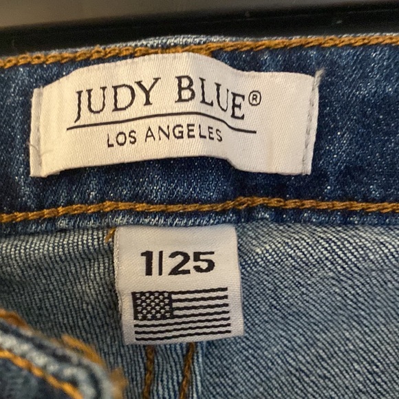 Boutique Fringe Jeans - Picture 2 of 4